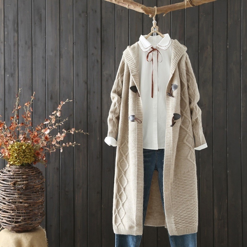 トップス ニットソー セーター カーディガン ミモレ ミモレ丈 ロング 半端丈 長袖 萌袖 ストレート フード付き 前開き ケーブルニット ダッフルボタン ニット かわいい 大人可愛い シンプル