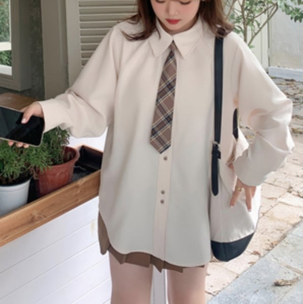 トップス デート シャツ ブラウス カットソー 袖あり 長袖 かわいい 大人可愛い きれいめ シンプル カジュアル 大人 上品 おしゃれ お洒落 主役級 存在感 春 秋 10代 20代 30代