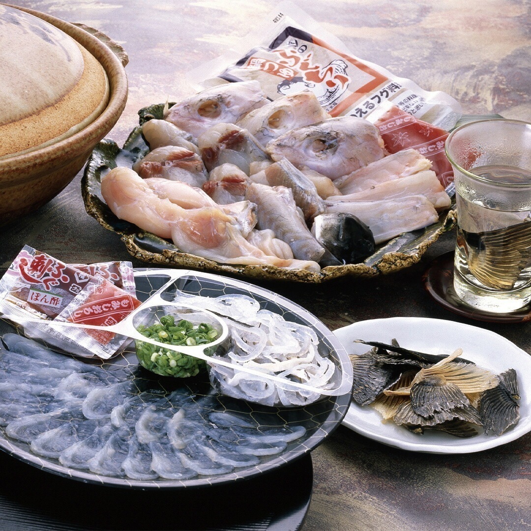 大分豊後産とらふぐ料理 とらふく刺身 刺身ポン酢 もみじおろし とらふく皮 ぶつ切り ひれ ぽん酢 鍋つゆ もみじおろし ねぎ 【産直メーカー直送品】