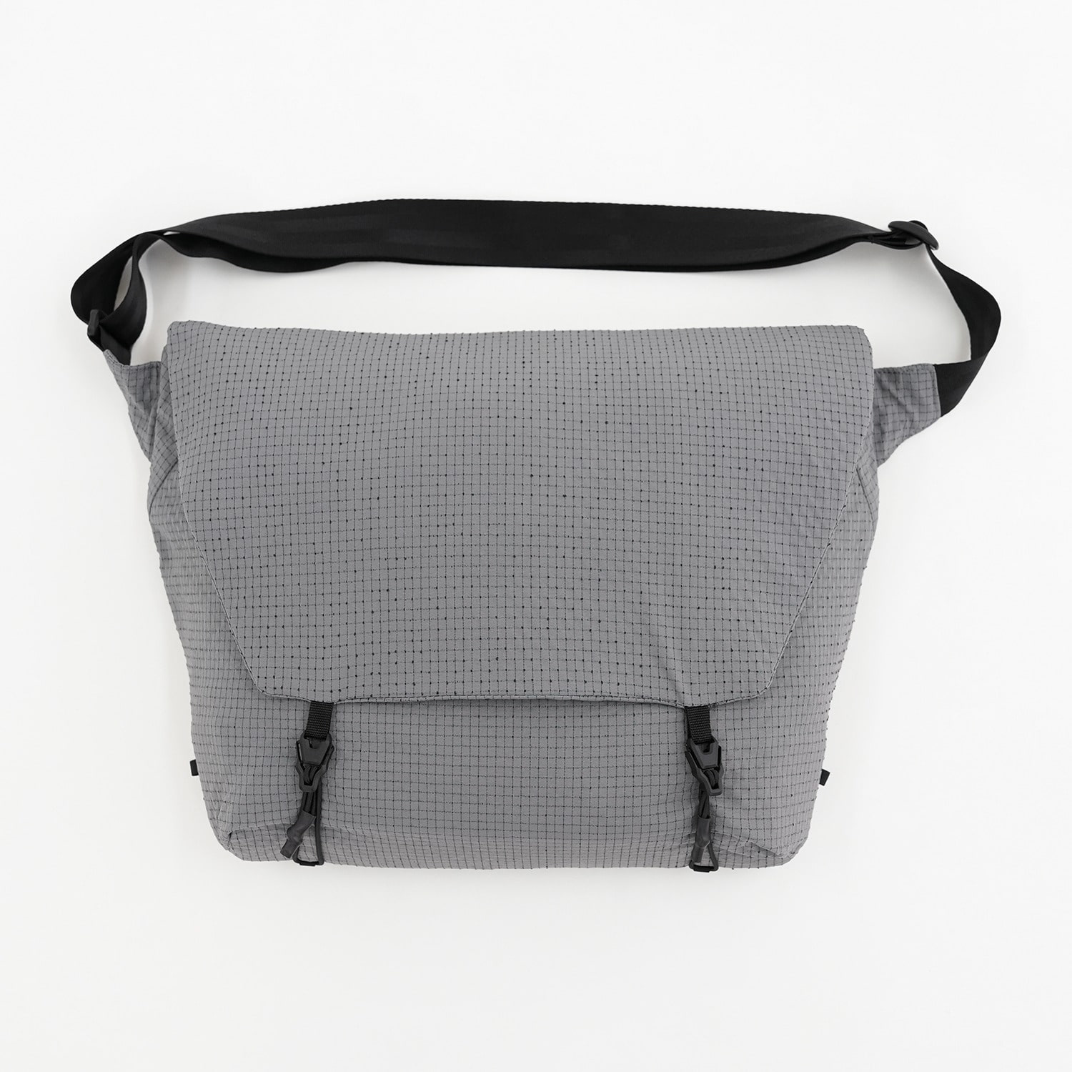 【CAYL】 CROSS BAG (CAYL X Miwangyeong) : GREY