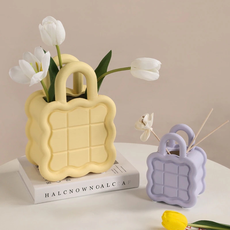 【超お得1つ買うと10個もらえる】急速出荷北欧 陶器 花瓶 オーナメント リビング フラワーアレンジメント バッグ ダイニング テーブル 玄関 クリエイティブ アート インズ 風 フラワー デコレーシ