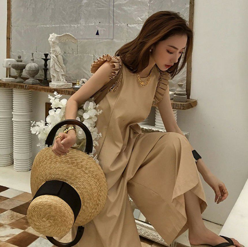 新作 ワンピースドレス2色ベージュブラック フリル スリーブ オールインワン今シーズントレンドリゾートスタイル