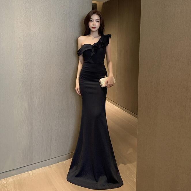 セクシーワンショルダーシースドラッグドレススリムスキニー女性ロングドレスバンケットドレス　演奏会　ウェディングドレス