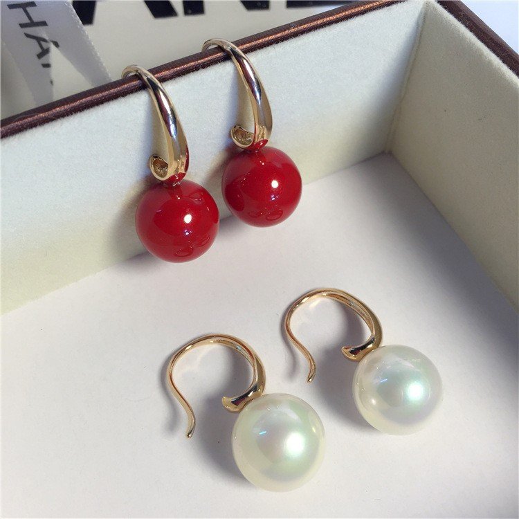 MKですマディソンブルー　パール　ブローチ　美品 MK様専用ですマディソンブルー パール ブローチ 美品