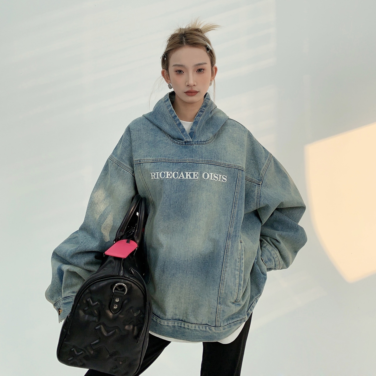 ヴィンテージデニム フードプルオーバー オーバーサイズ レディース トップス パーカー フード ストリート デニム コットン かわいい シンプル カジュアル レトロ こなれ感 ルーズ アメリカン 秋 8,717円