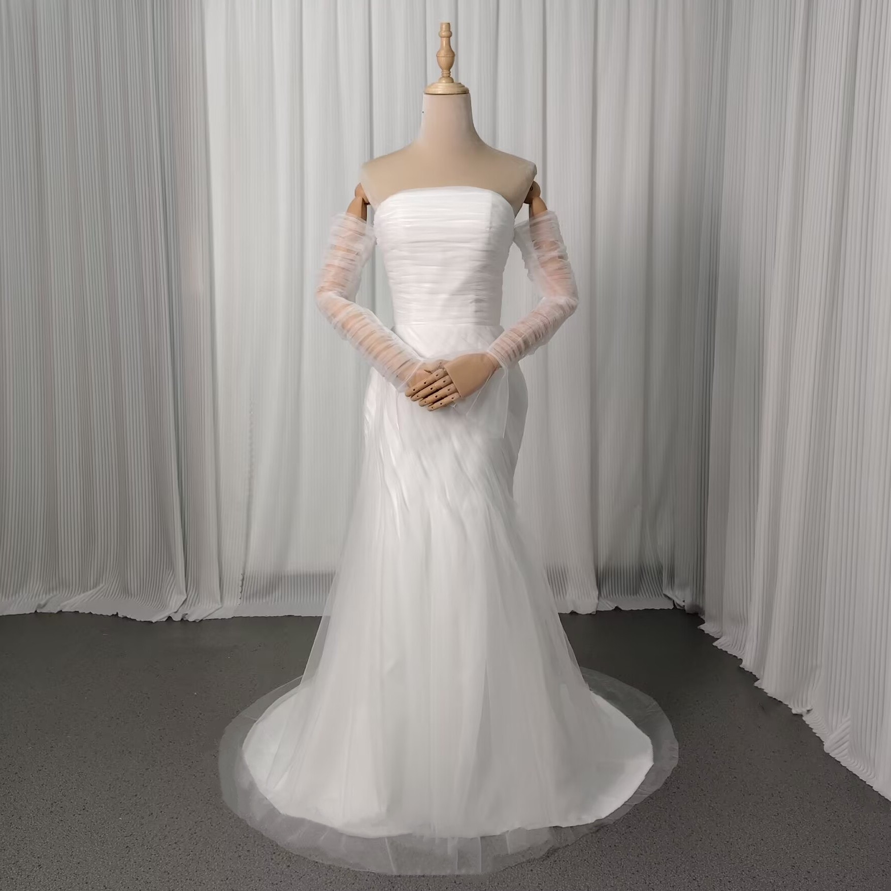 ウエディングドレス オフホワイト ソフトチュール ロングスリーブ ソフトマーメイドライン ビスチェドレス 結婚式