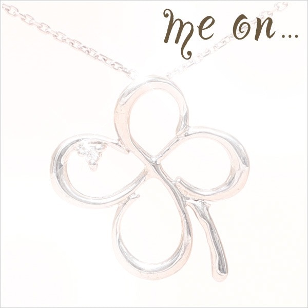 me on... K10ホワイトゴールド天然ダイヤモンドクローバーモチーフネックレス 発送目安：２３週間