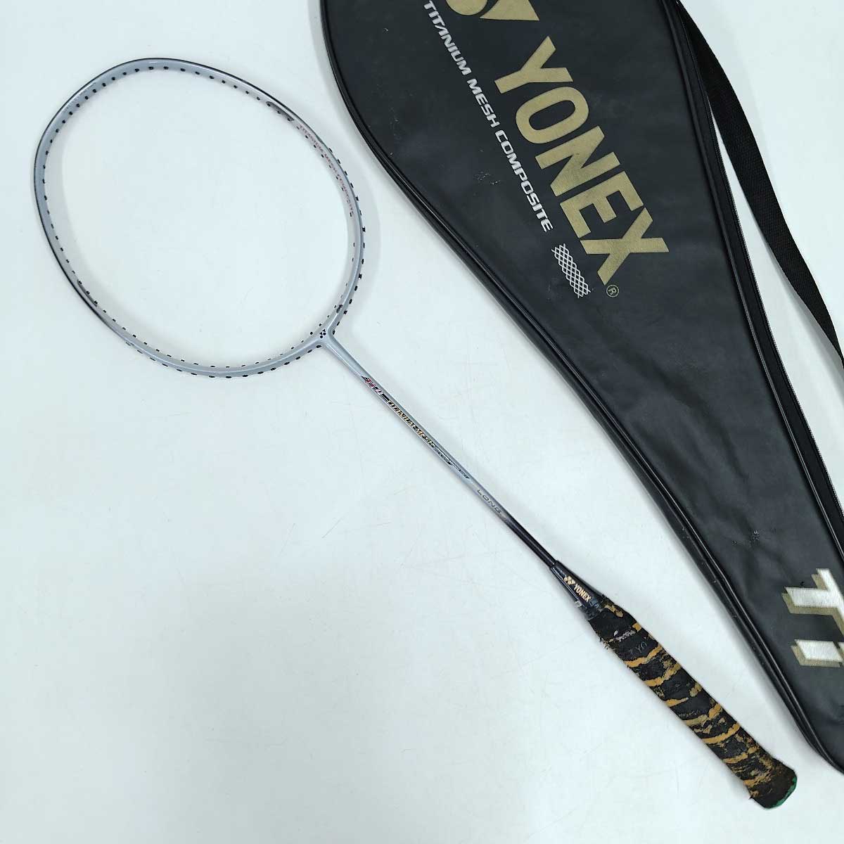 【中古】ヨネックス Ti4 TITANIUM MESH LONG バドミントンラケット チタニウムメッシュ ロング 3UG5 YONEX