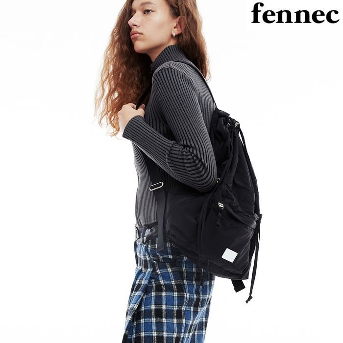 DRAWSTRING Backpacks 黒色 (公式正規品)