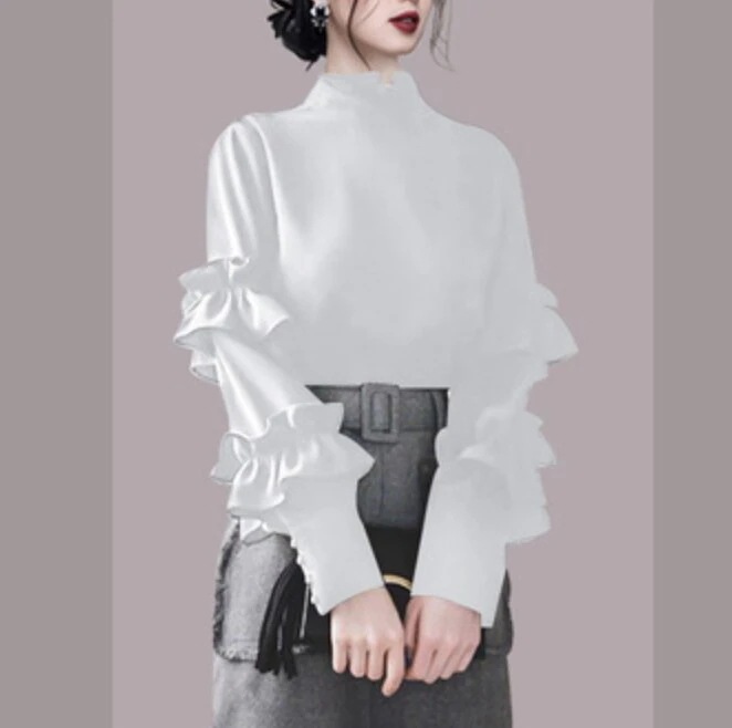 トップス デート かわいい 大人可愛い きれいめ シンプル カジュアル 大人 上品 おしゃれ お洒落 フリル　長袖 ハイネック シャツ 無地 背中空き ホワイト ブラック 韓国 秋冬 オフィス ママ 5,831円