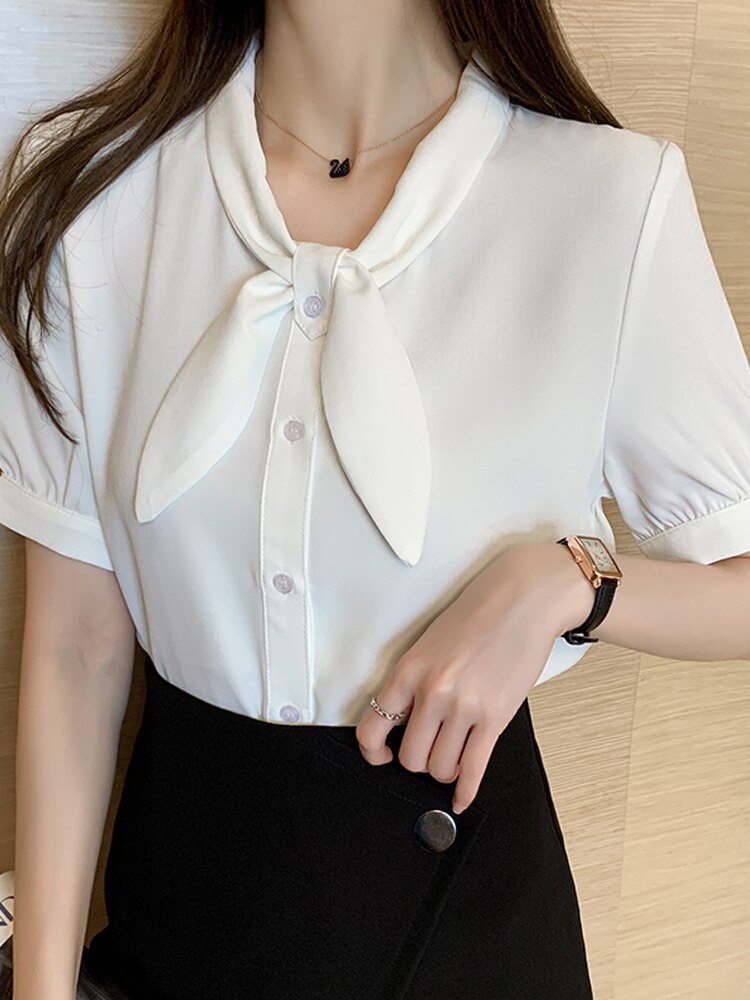 シャツ ブラウス カットソー 半袖 リボン ガーリー フェミニン 上品 かわいい 大人可愛い きれいめ シンプル カジュアル 無地 春 夏 ママ デート お出かけ ホワイト ブルー トップス