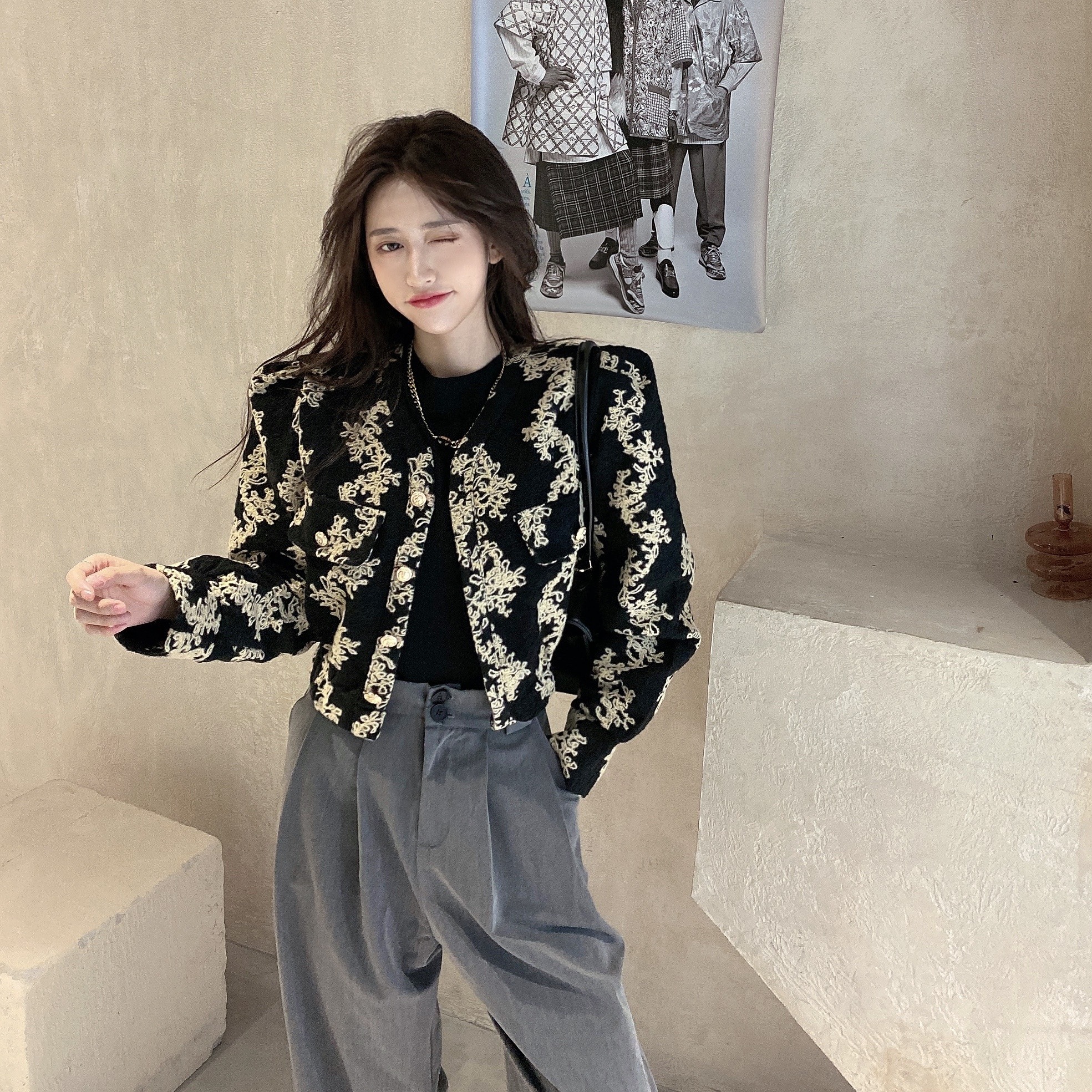 レディース ビンテージ 花柄 フラワー ノーカラージャケット パワー カーディガン 大人可愛い ママコーデ ママファッション 韓国系 オルチャン 人気 トレンド 新作 20代 30代 40代 きれいめ