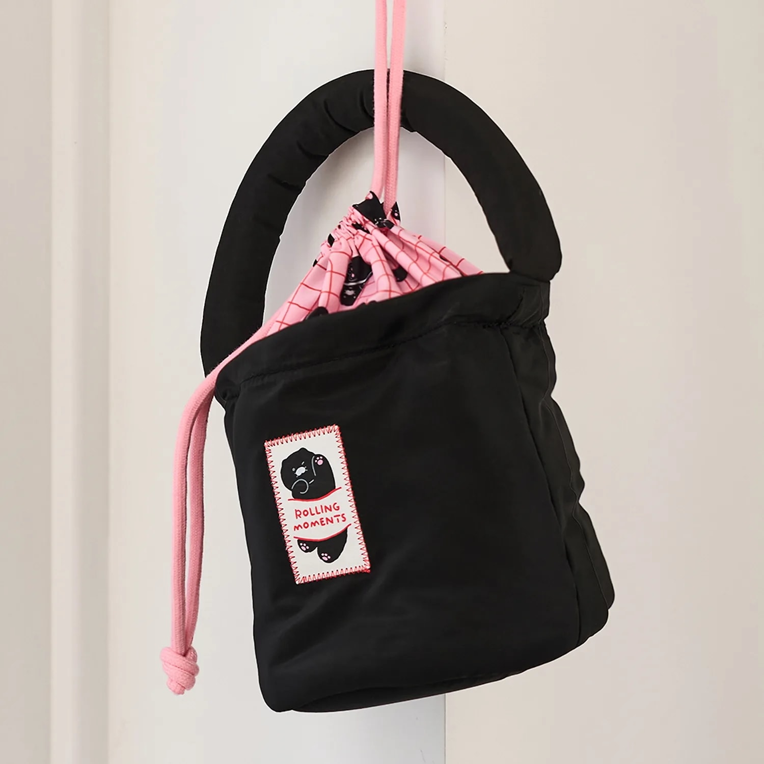 ブラックチュンシク パディングパウチバッグ