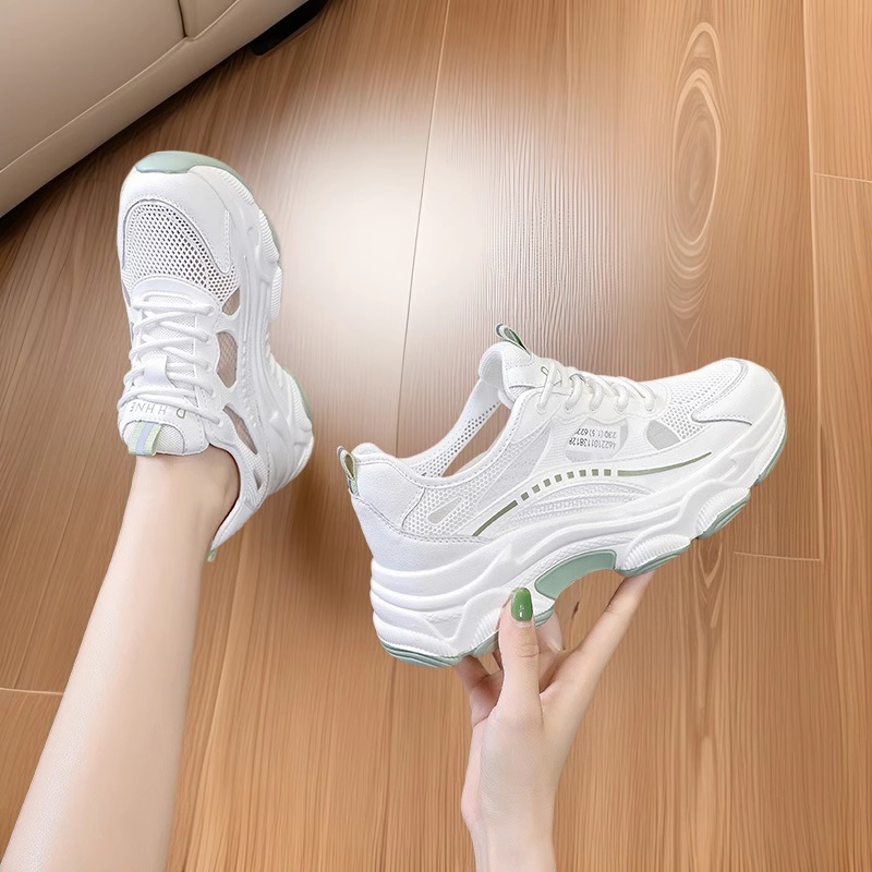 夏用薄型通気性メッシュ表面ドロッププラスチックホワイトシューズ厚底韓国風トレンドファッションオールマッチ厚底カジュアルスポーツシューズレディース