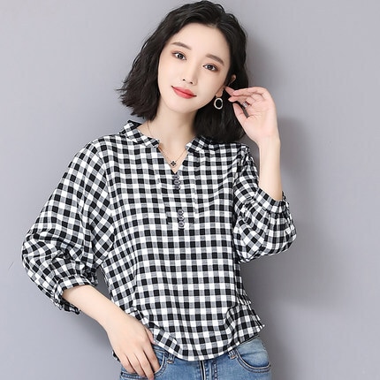 ギンガムチェック柄ブラウス トップス シャツ ブラウス 袖あり 7分袖 七分袖 Vネック スタンドカラー かわいい 大人可愛い きれいめ シンプル カジュアル 大人 上品 おしゃれ お洒落 レトロ