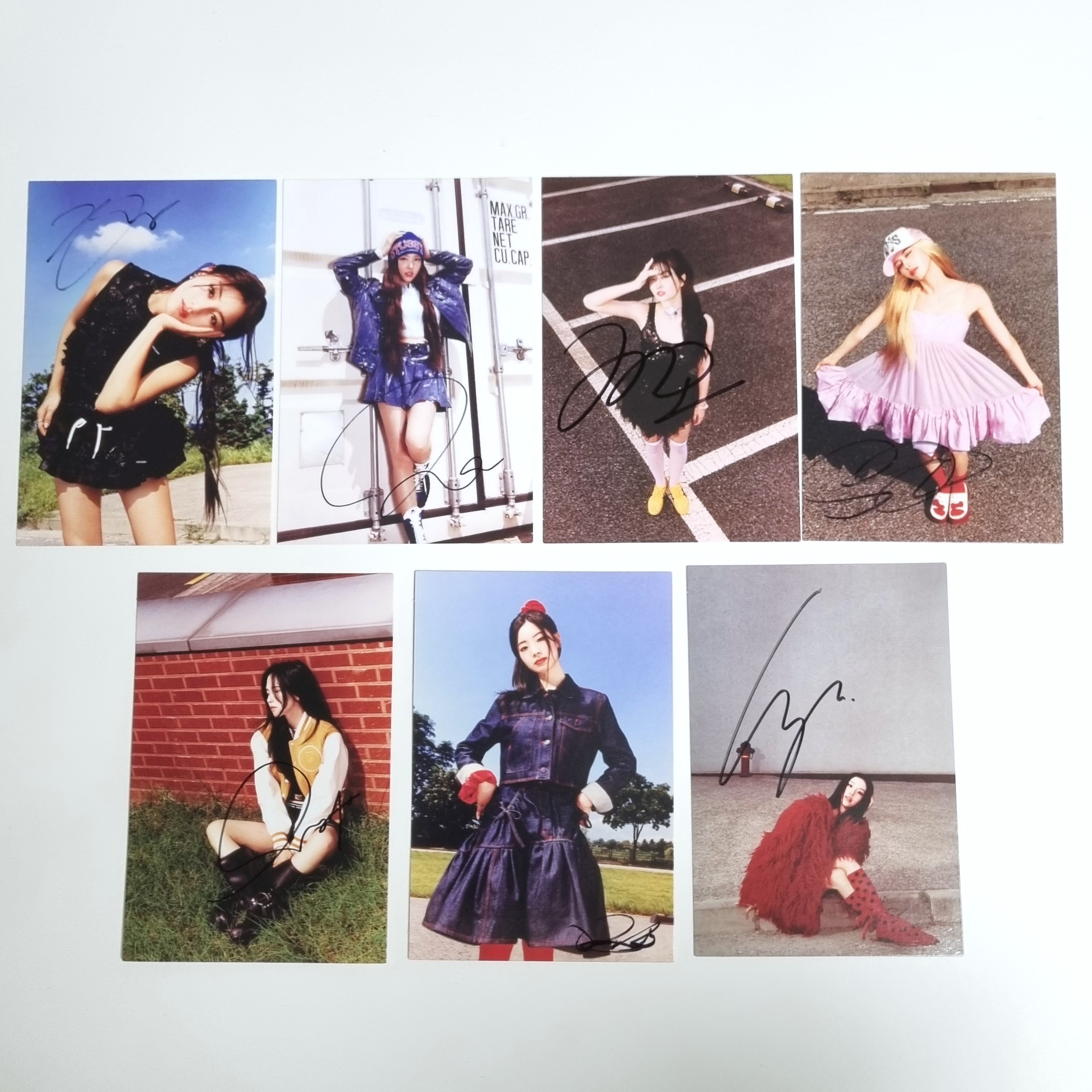 Twice14th Mini Album Strategy Autographed Postcard 公式