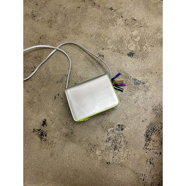 cheek Line mini shoulder C24008-90 シルバー ミニショルダーバッグ