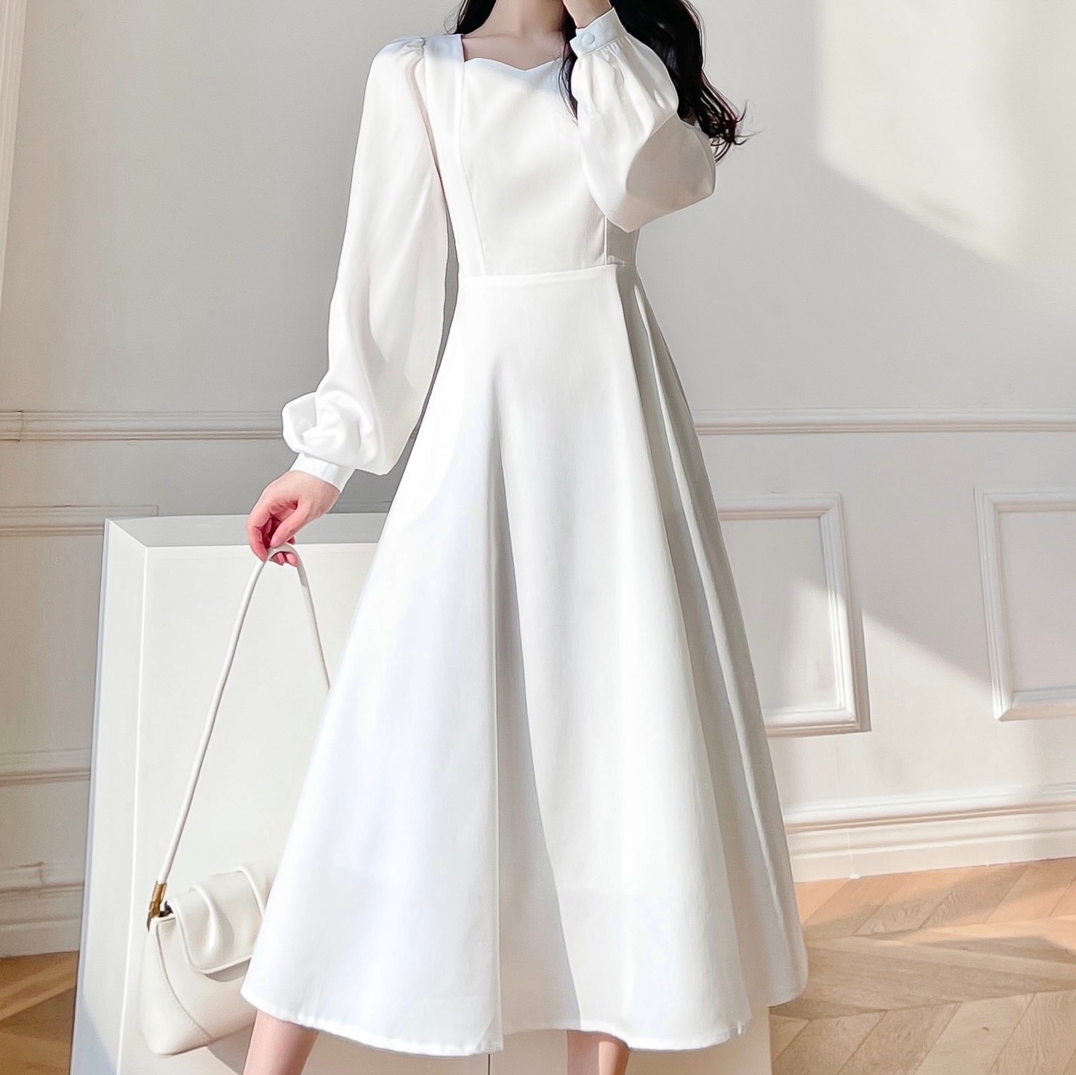 ワンピース ロングスカート フレアスカート 袖あり 長袖 スクエアネック Aライン ウエストマーク 透け感 シースルー 大人可愛い シンプル 大人 上品 おしゃれ かっこいい 大人女子 キュート 5,561円