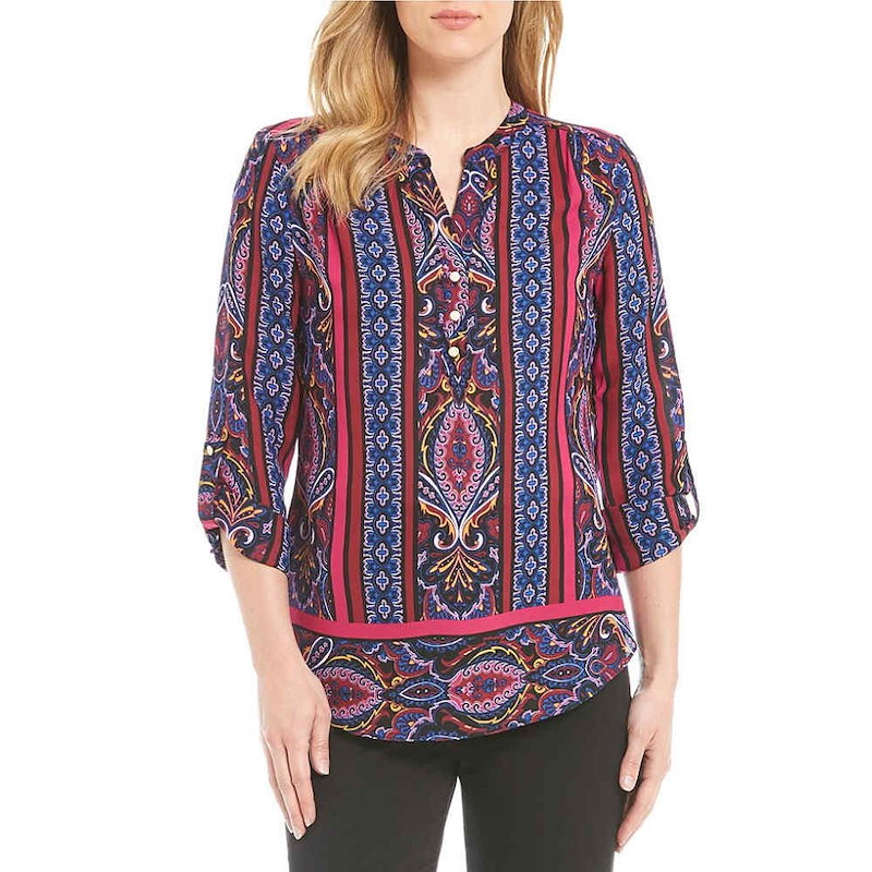 インベストメンツ レディース トップス ブラウス・シャツ【Investments Petites Y-Neck Roll Tab Printed Blouse】Palace Paisley インベストメンツ レディース トップス ブラウス・シャツ【Investments Petites Y-Neck Roll Tab Printed Blouse】Palace Paisley