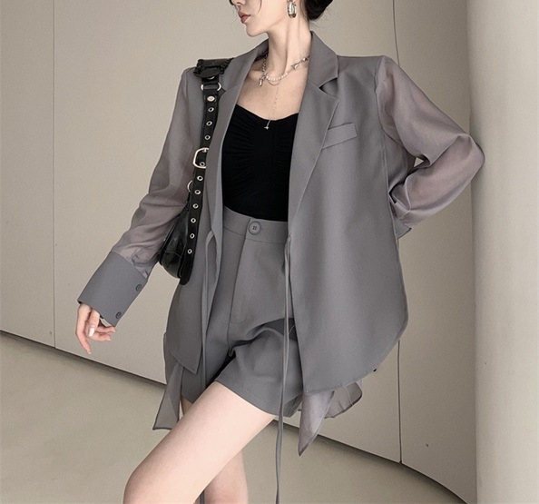 ボトムス セットアップ レディース 羽織 前開き ショートパンツ 長袖 Vネック 襟付き ワイド フレア 透け感 シースルー 薄手 きれいめ シンプル 上品 おしゃれ かっこいい こなれ感 ラフ