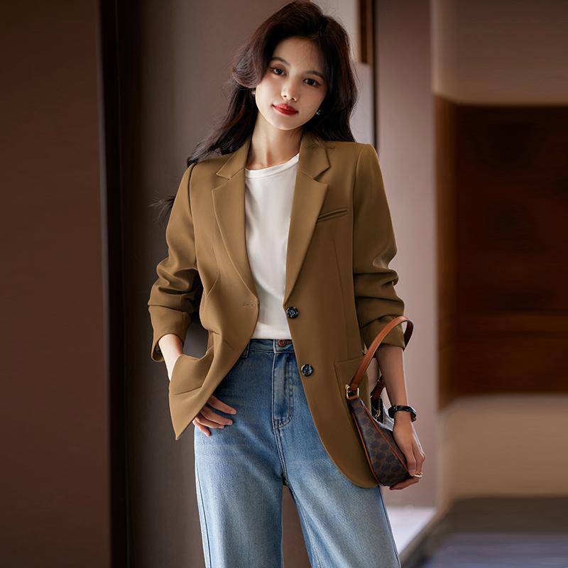 レディース 女性用 テーラードジャケット ビジネスジャケット ブレザー 大きいサイズ 春秋 スタイリッシュ エレガント おしゃれ 通勤 オフィスワーク ショッピング タウンユース