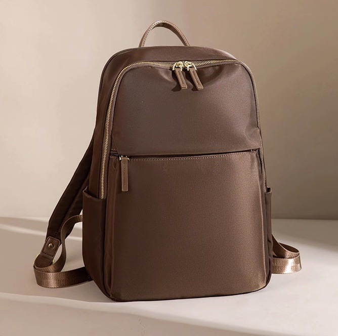 バッグ カバン レディース リュック 肩がけ バッグパック ミニバッグ PCバック 大容量 多収納 多機能 便利 コンパクト 軽量 自立 スクエア 四角 ポケット ファスナー サイドポケット 撥水