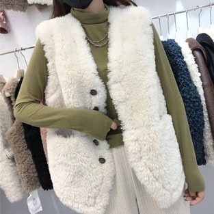 アウター ベスト 袖なし Vネック ストレート かわいい 大人可愛い きれいめ シンプル カジュアル 大人 上品 おしゃれ お洒落 かっこいい レトロ 大人女子 こなれ感 ラフ メンズライク キュート