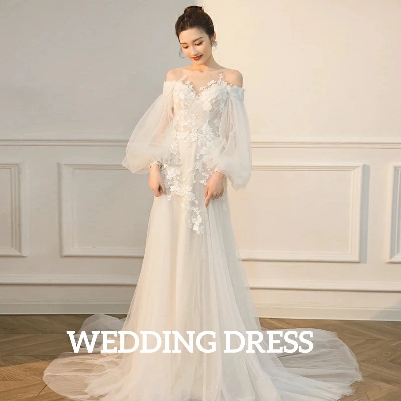 新入荷！ウェディングドレス 結婚式 宴会 パーティー イブニングドレス 花嫁ドレス フランス風 ホワイト オフショルダー エレガント 高級感 メッシュ 撮影 前撮り 森系 トレーン ロングドレス ファ