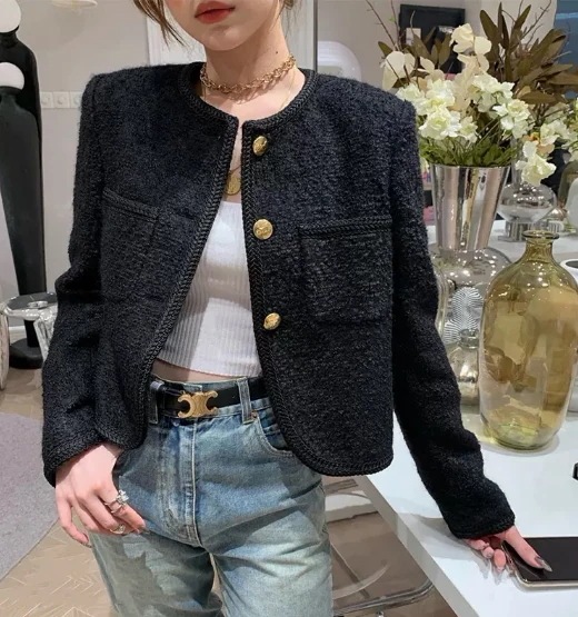 アウター ジャケット 上着 袖あり 長袖 ラウンドネック 襟なし ポケット 前開き 厚手 かわいい 大人可愛い きれいめ シンプル カジュアル 大人 上品 おしゃれ お洒落 大人可愛い 大人女子