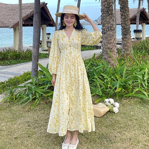 ワンピース ロングワンピース フレアワンピース 長袖 Vネック ハーフボタン 切り替えデザイン ボリューム袖 かわいい 大人可愛い きれいめ シンプル 上品 おしゃれ 大人女子 こなれ感 きちんと 10,473円