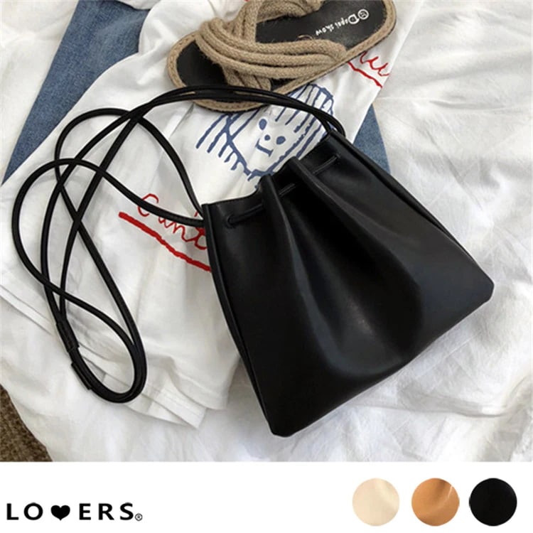 人気沸騰 バッグ シンプル レザー調巾着バッグ 鞄 韓国ファッション クロスボディショルダーバッグ 女性 学生用 アート 新品 ファッション 潮