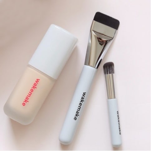 [ブラシ2種プレゼント] シームレスウェアファンデーション 30ml