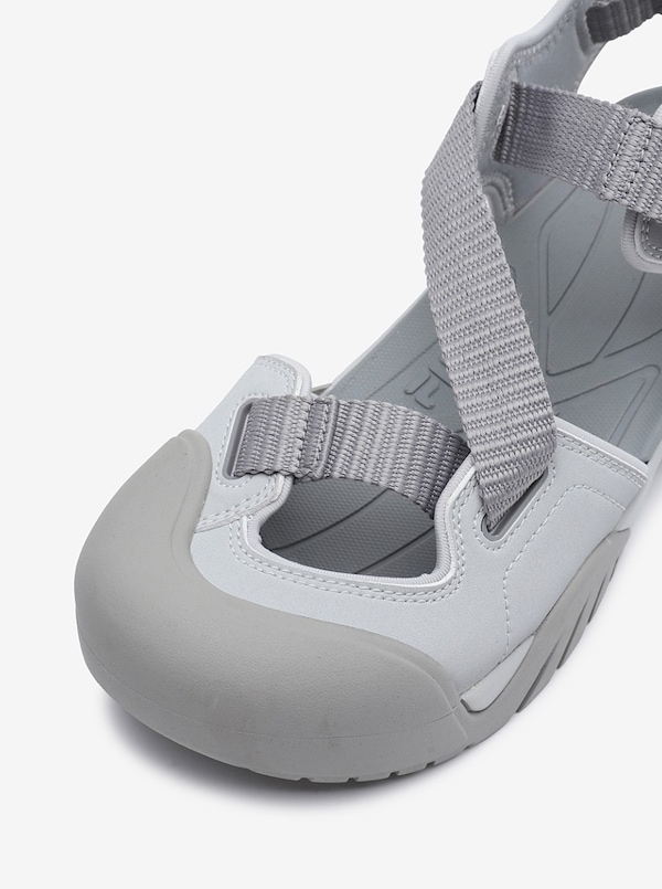 Qoo10 フィラ FILA PEITO フェイト 2cm台