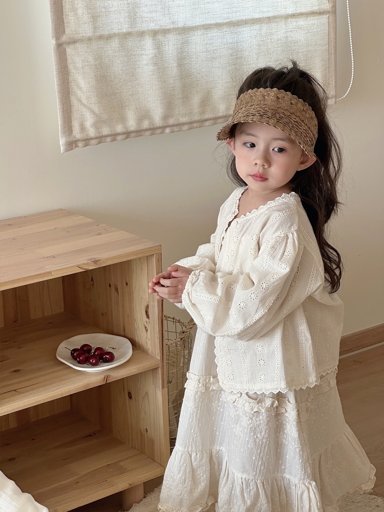 女の子のコート 新作春服子供の韓国版ファッションレースシャツ 赤ちゃんの上着