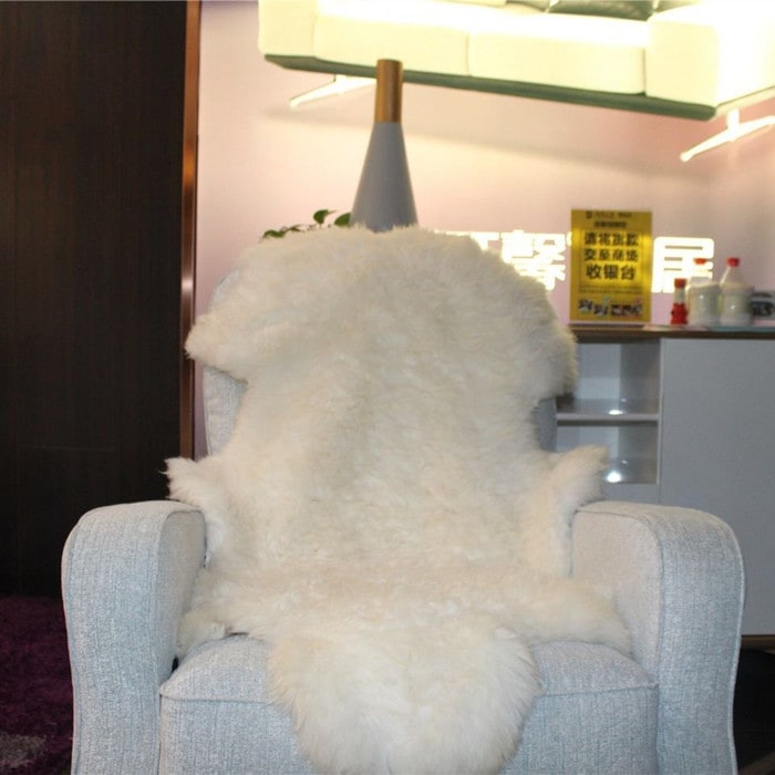 モンゴル 羊の皮　シープスキン　暖かい　天然素材　自然 柔らかい　ラグ　民族 伝統 豪華 高級手作り温もりのある心地よい ハンドメイド カーペットモンゴル雑貨