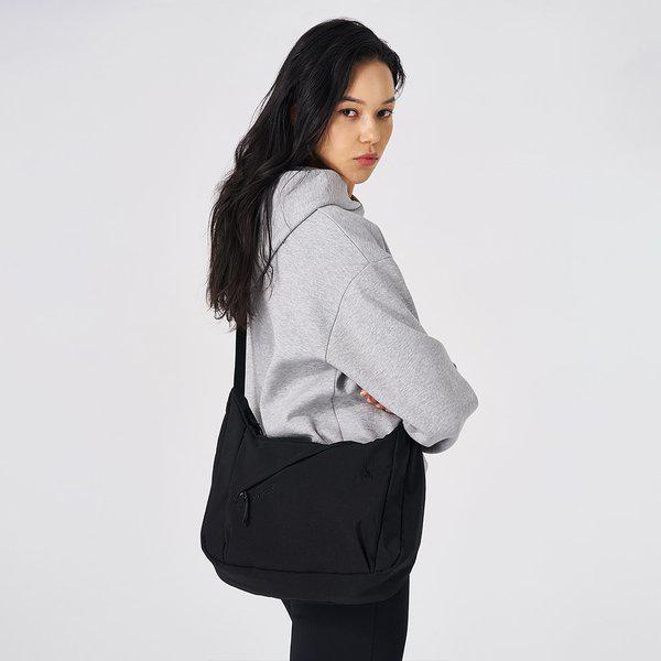 [] 女性ホーボーバッグ 5.5L SPKPBNBG351WBLK