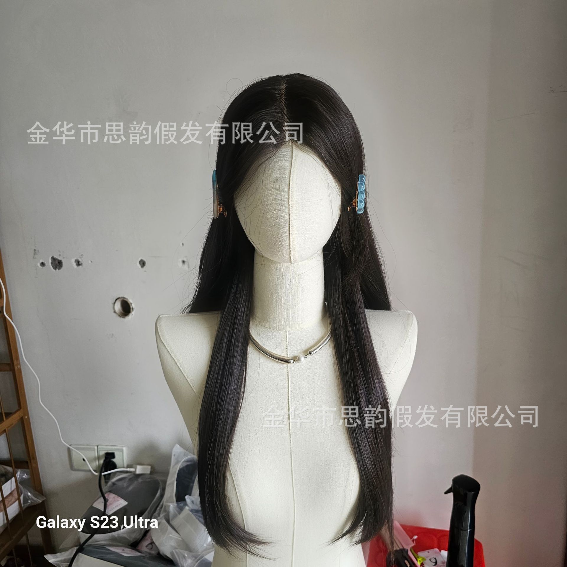 前髪を中分けした手編みのtレースフロントレース黒のロングストレートウィッグ女性用黒茶色のウェーブのかかったフルウィッグ