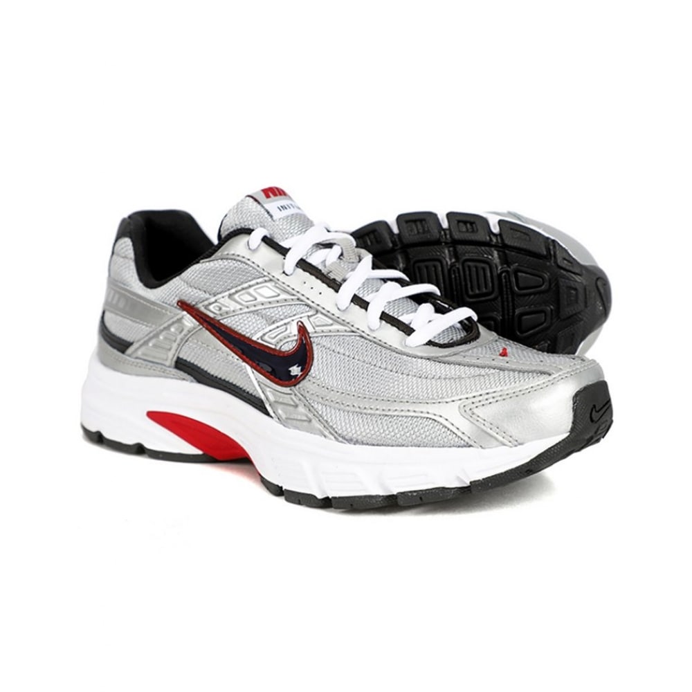 ナイキランニングシューズイニシエーター