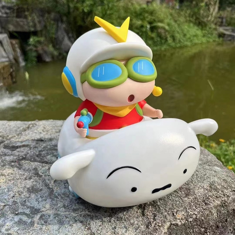 クレヨンリトル初心者フィギュアイルミネーションバージョンリトルホワイトチャリオットトレンディ人形人形クリエイティブ漫画特大オーナメントギフト