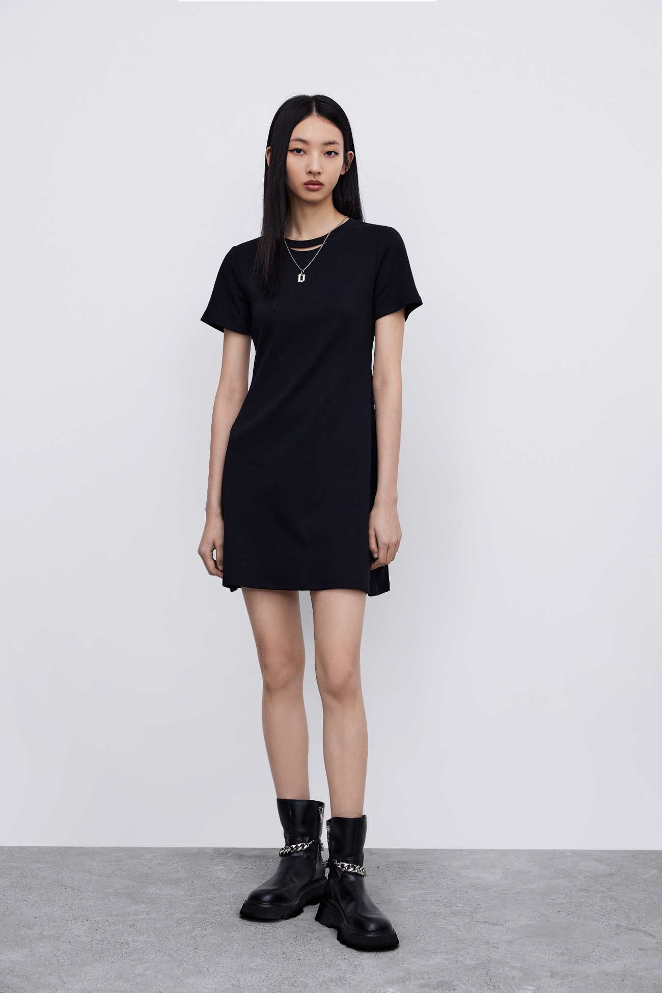 秋 レディース ファッション クール Tシャツワンピース ドレス ミニ丈 ブラック XS S M L XL ワンピース 膝上 袖あり 半袖 ハイネック かわいい 大人可愛い きれいめ シンプル 大人