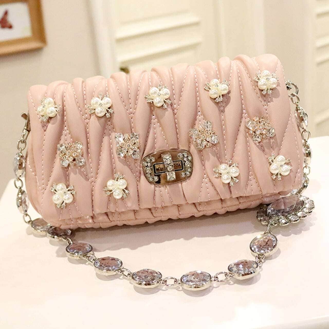 【送料無料】レディース バッグ ビジュー チェーン キルティングバッグ 2colors ゴージャスパーティーバッグ カバン 大人可愛い ママコーデ ママファッション 韓国系 オルチャン 人気