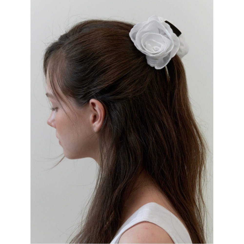 キンダベイビークーイングローズクロー-ホワイトヘアピン