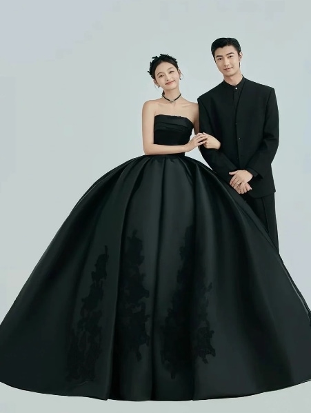 パーティードレス ブラック ベアトップ ボリュームドレス 美しい花レース 前撮り