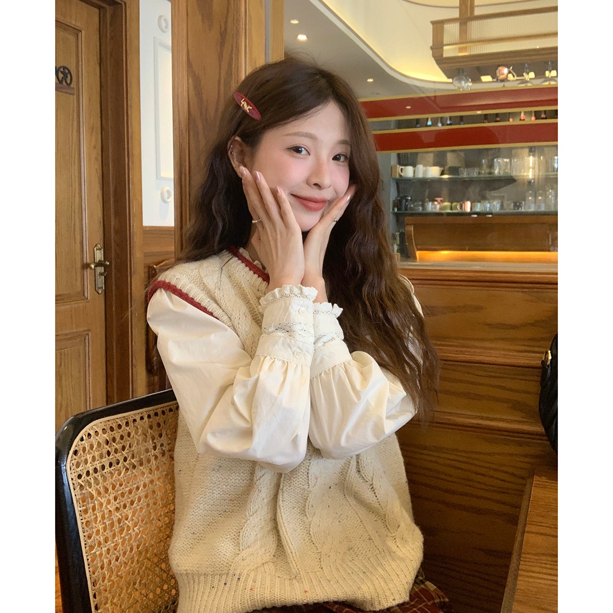 女性用ノースリーブニットベスト2024秋カレッジスタイルシャツとソフトワックスベストトップを重ねた