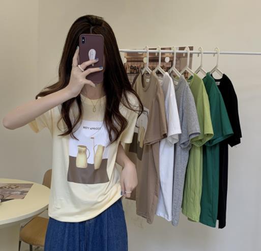 絵の新しい韓国語バージョンケトルプリンティングティーティーティールーズアンドシンカレッジスタイルワイルドTシャツの女性