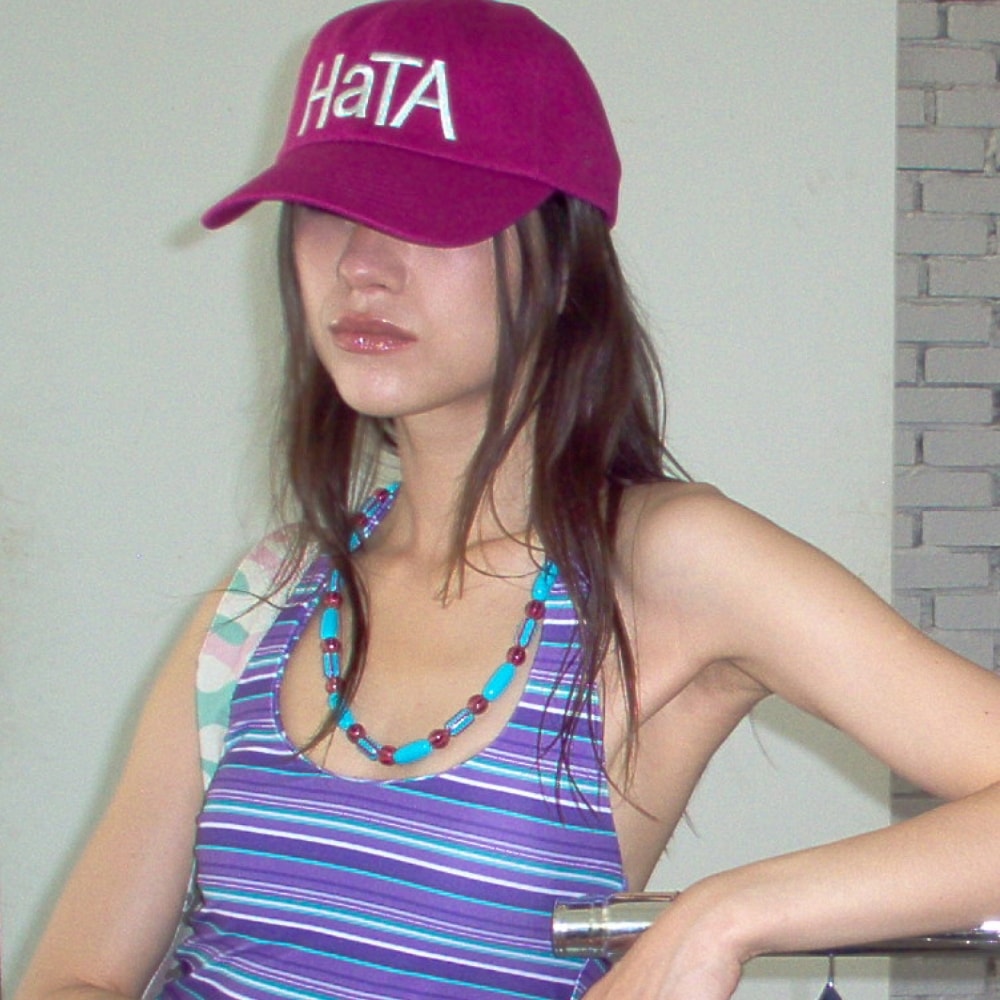 Hata Hata シグネチャーロゴキャップ_マゼンタピンク