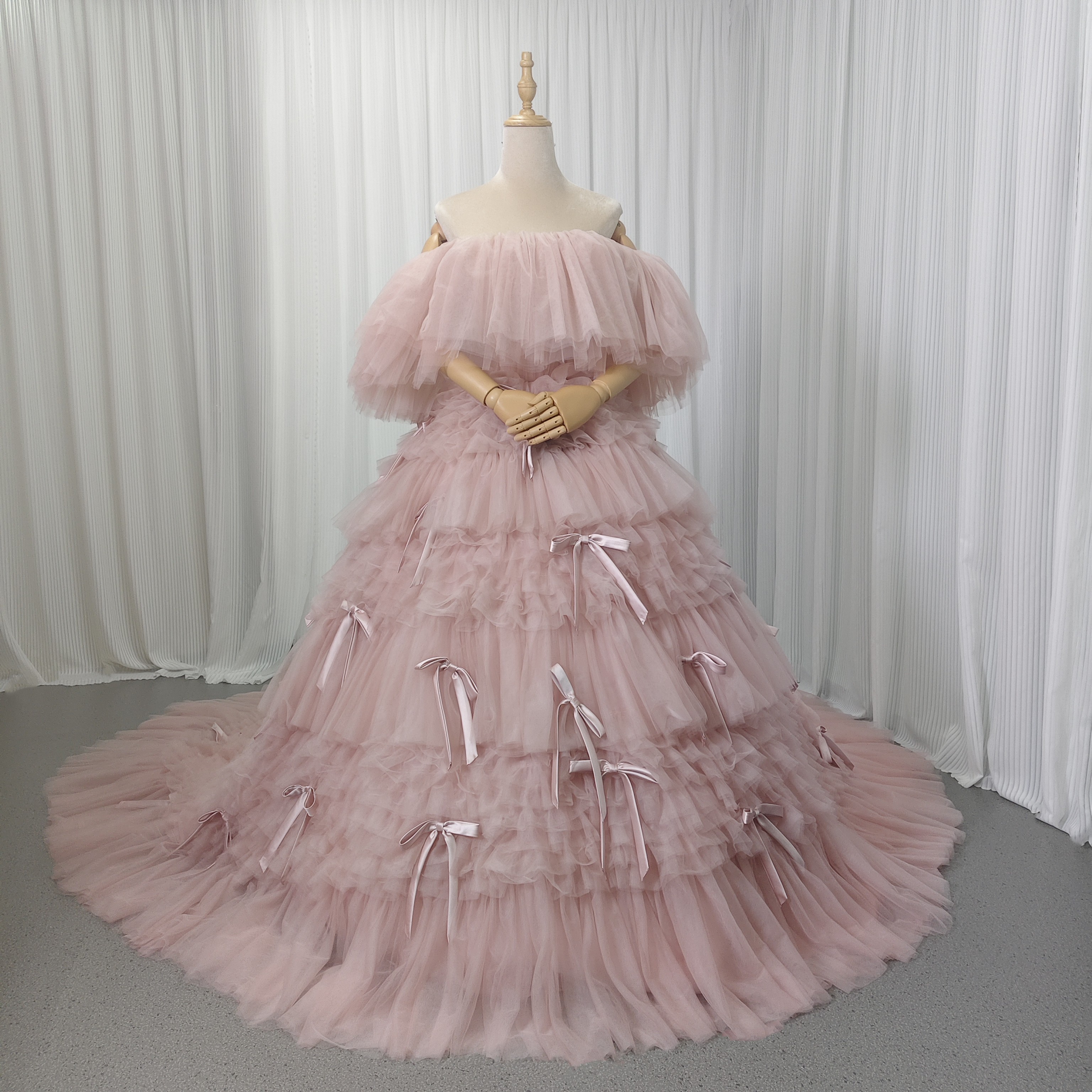 人気上昇！カラードレス 薄ピンク オフショルダー リボン 憧れのドレス 可愛い 前撮り