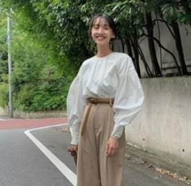 トップス シャツ カットソー ホワイト 黒 長袖 ヴォリューム袖 個性的 レディース 大人可愛い きれいめ シンプル カジュアル 上品 お洒落 かっこいい エキゾチック こなれ感 ラフ キュート ガー