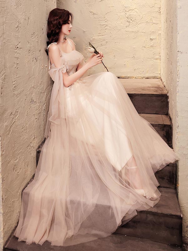 イブニングドレス カラードレス 演奏会用ドレス シャンペン色 プリンセスライン 舞台衣装 ステージ衣装 演奏会用ドレス カラードレス Aライン プリンセスライン 花柄刺繍ロ ングドレス 吊りスカート