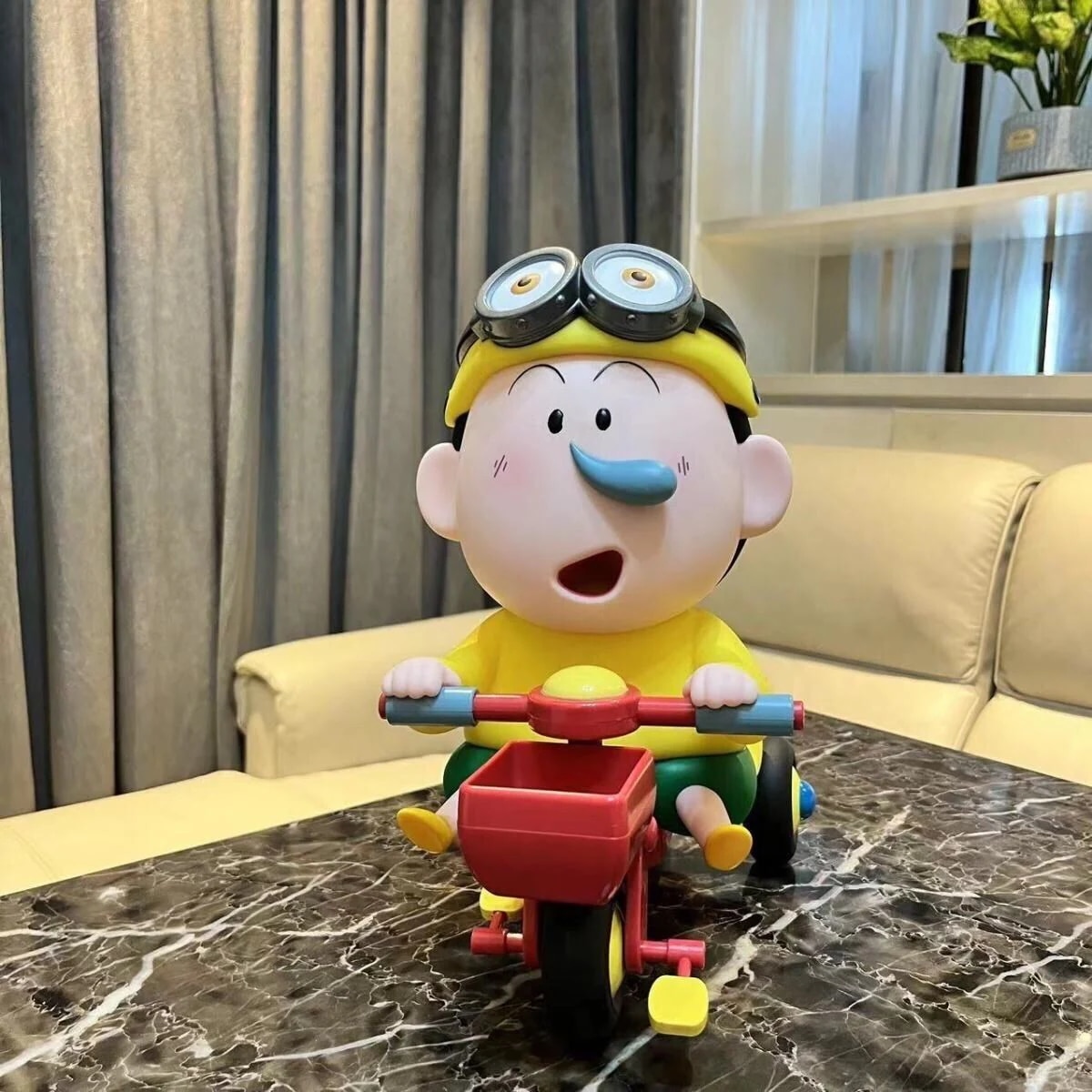 [限時優惠/最新デザイン]クレヨンしんちゃん自転車小呆小新戦車風間徹石小呆小葵白手は客間の置物を作っている